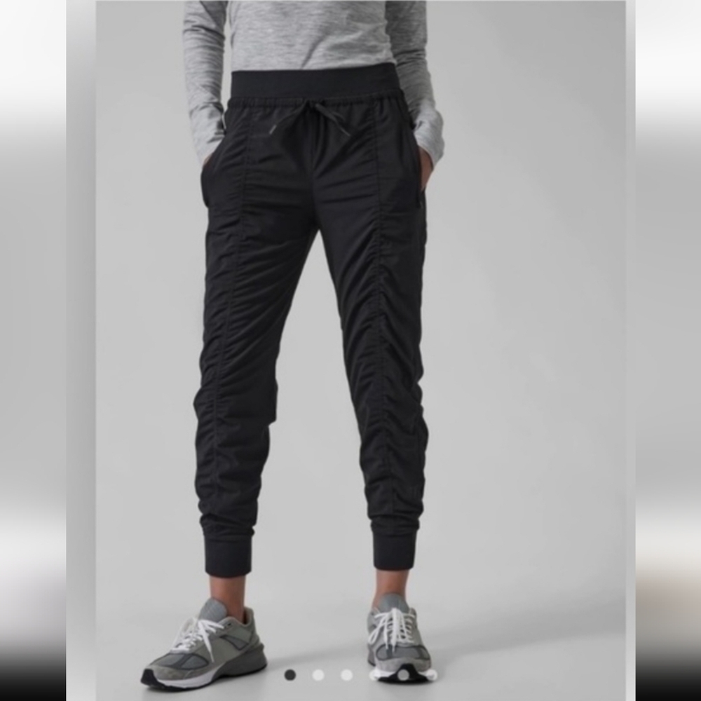 Athleta Attitude Lined Pant 8